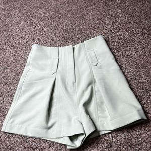 Quanta de soleil mint green high rise shorts small